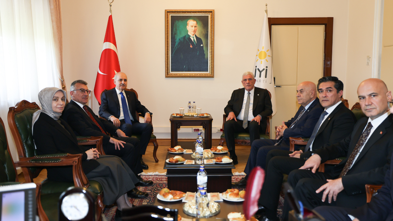 TBMM Başkanı Kurtulmuş, İYİ Parti TBMM Grubu'nu ziyaret etti
