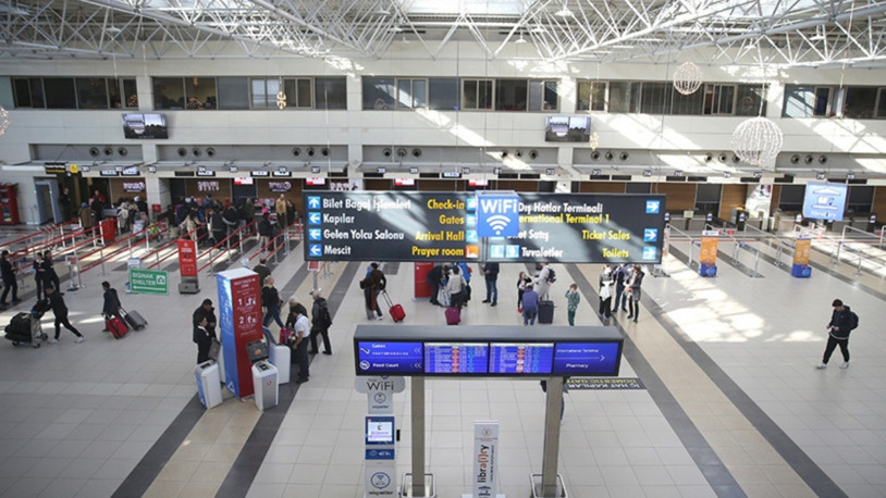 Yurt dışı çıkış harcına yönelik zammı öngören madde Meclis'te kabul edildi