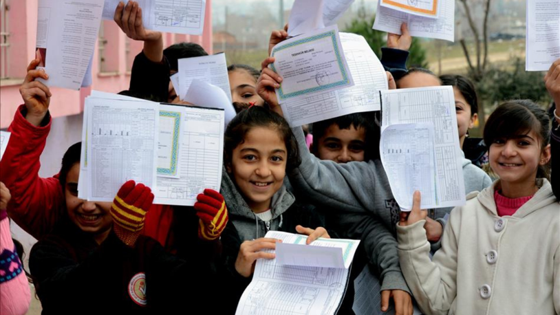 Uzmanından "karne çocukların değerini belirleyen ölçüt olmasın" uyarısı