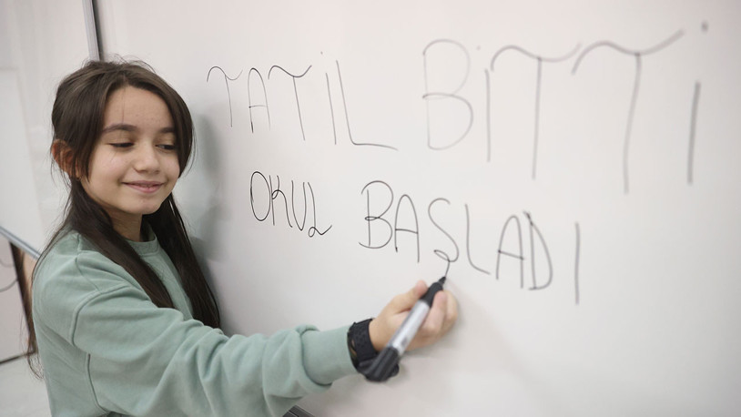 Okullarda yarıyıl tatilinin ardından ilk ders zili çaldı