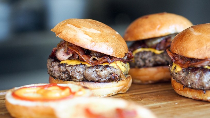 Uzmanı uyardı! Fast food tarzı gıdalar, kanser gelişimine zemin hazırlıyor