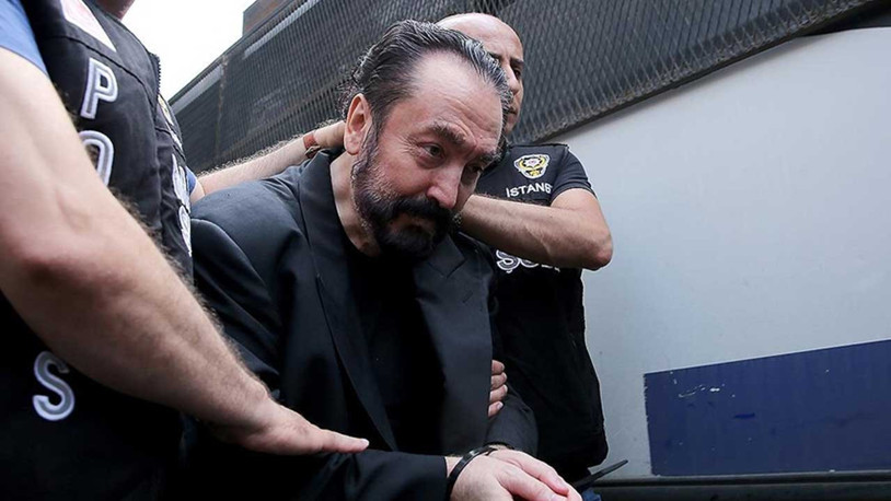 Adnan Oktar davasında karar: 3 suçtan beraat etti