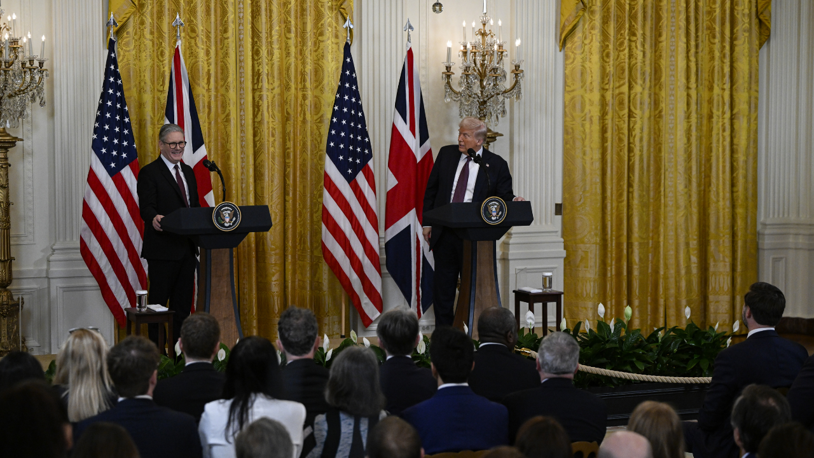 Trump, İngiltere Başbakanı Starmer'a yöneltilen Kanada sorusuna "Bu kadar yeter" dedi