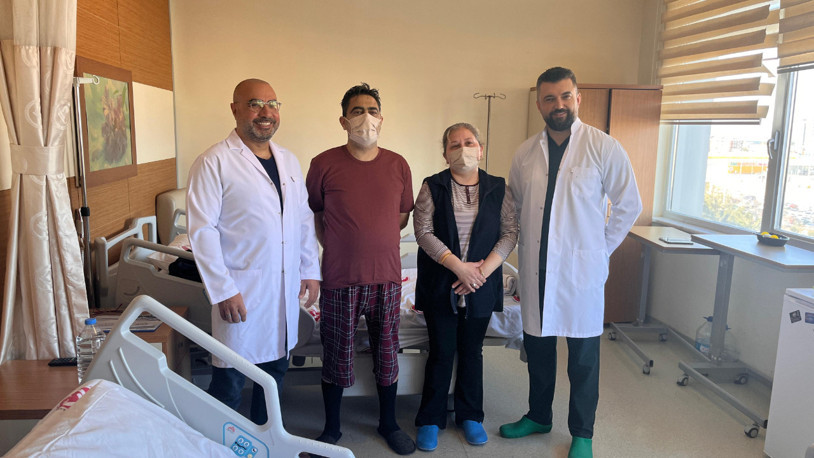 Böbreğini bağışlayacak babasına kanser teşhisi konulunca kadavradan nakil yapıldı