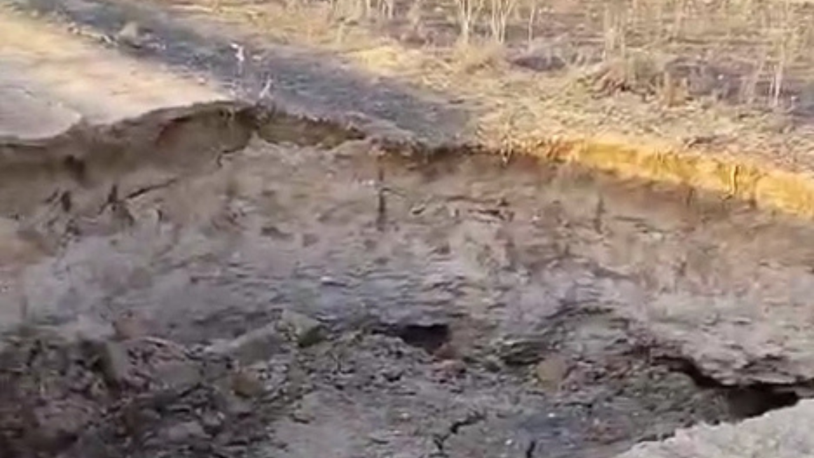 Aksaray'da 10 metre derinliğinde obruk oluştu