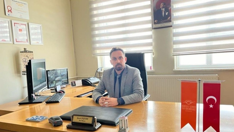 Sakarya'da okul müdürü odasında boynundan bıçaklandı