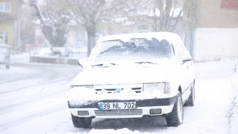 Kırklareli'nin yüksek kesimlerinde kar yağışı etkili oldu