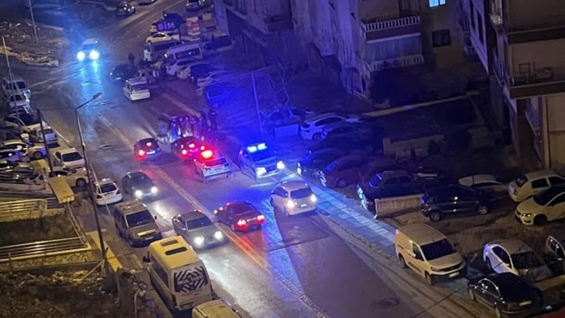 Dur ihtarına uymayan 2 şüpheli takip sonucu yakalandı: 1 polis yaralandı