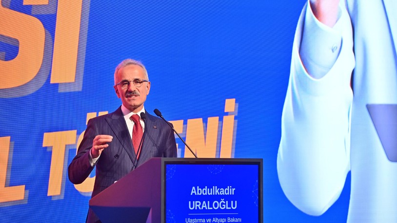 Bakan Uraloğlu'ndan, Roblox'un yeniden erişime açılması taleplerine ilişkin açıklama