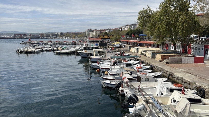 Marmara'yı müsilaj vurdu; Tekirdağlı balıkçılar av sezonunu kapattı
