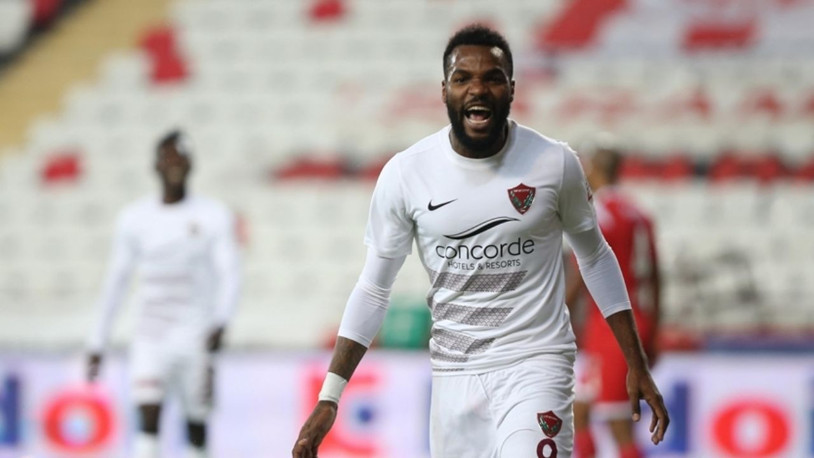 Süper Lig'in eski gol kralı Aaron Boupendza hayatını kaybetti