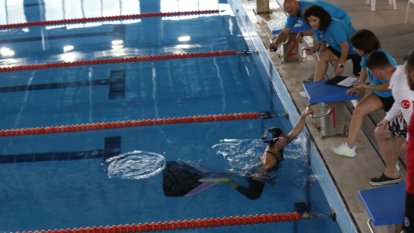 Çanakkale'de serbest dalış müsabakalarında 14 Türkiye rekoru kırıldı