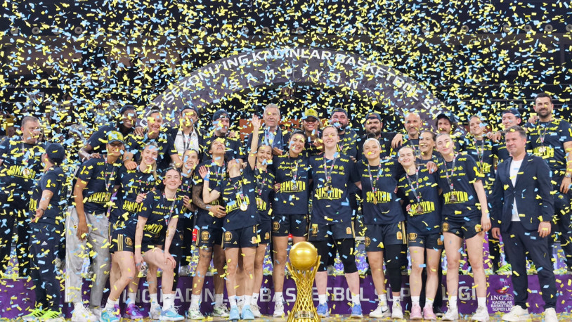 Kadınlar Basketbol Süper Ligi Şampiyonu Fenerbahçe, kupasını aldı