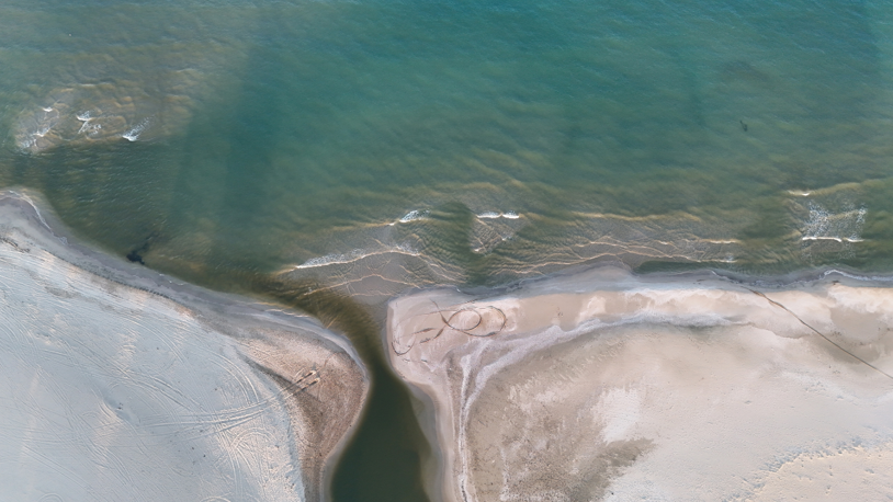 İlkbahar yağışlarıyla su seviyesi artan İğneada longozlarındaki Mert Gölü denizle birleşti