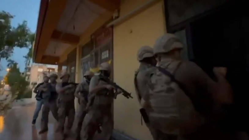 İzmir'de IŞİD operasyonu; 13 gözaltı