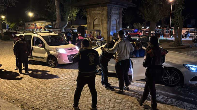 Edirne'de kontrol noktasından kaçmaya çalışan alkollü sürücünün ehliyetine el konuldu