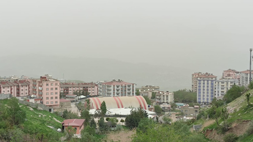 Şırnak'ta toz taşınımı etkili oldu