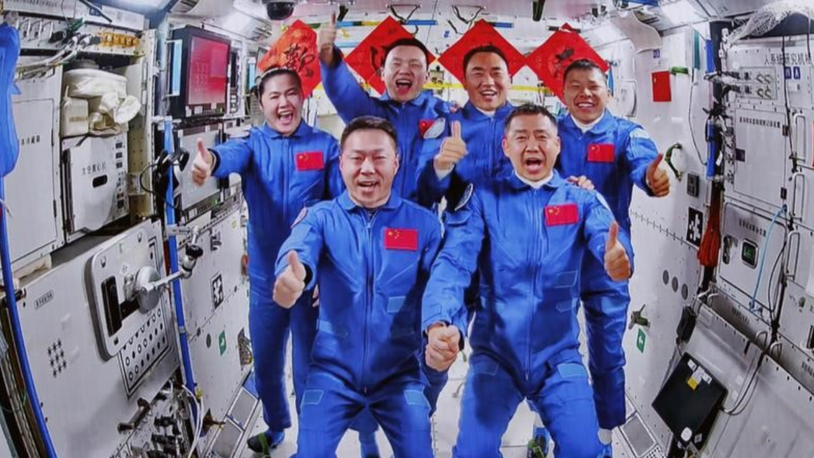 Çin’in uzay istasyonunda görev teslimi tamamlandı