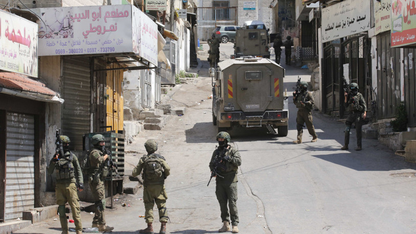 İsrail ordusu, Batı Şeria'da 13 Filistinliyi gözaltına aldı