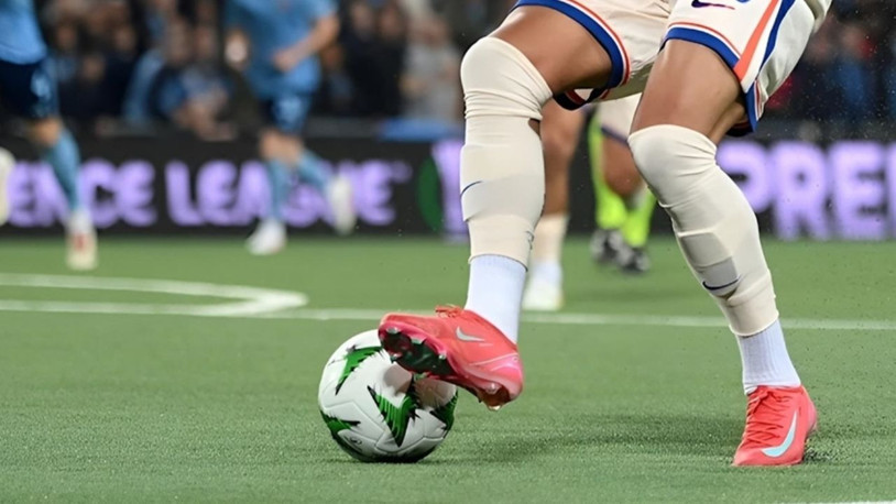 UEFA Avrupa Konferans Ligi'nde yarı final ilk maçları oynandı