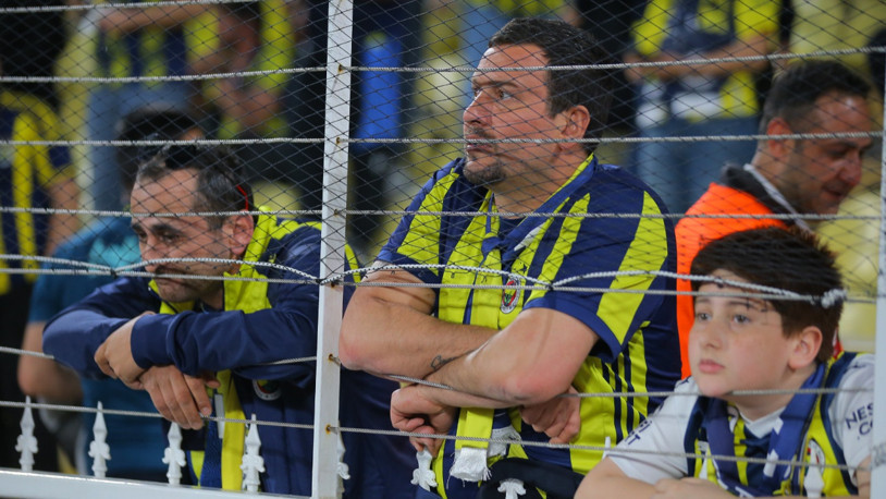 Beşiktaş yenilgisi sonrası Fenerbahçeli taraftarlar büyük üzüntü yaşadı