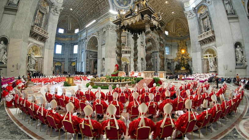 Katolik Kilisesi'nde papalık seçim süreci bugün başlıyor