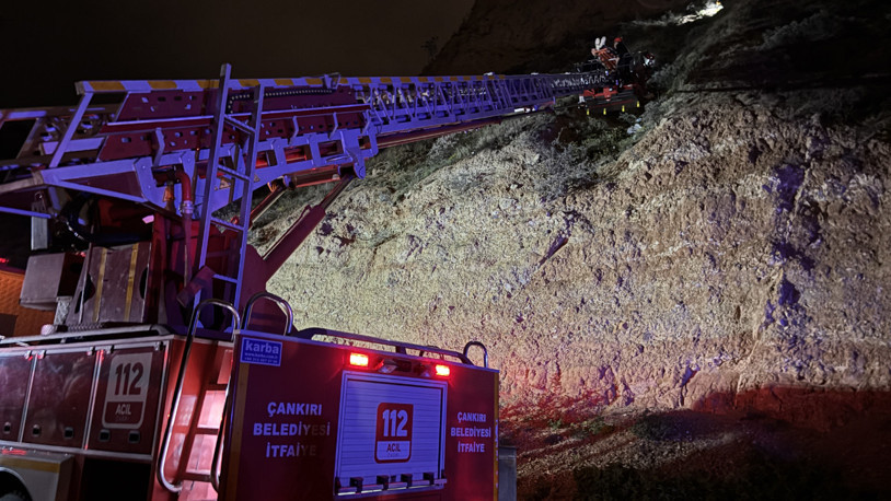 Çankırı Kalesi'nden düşerek yaralanan genç ekiplerin çalışmasıyla kurtarıldı