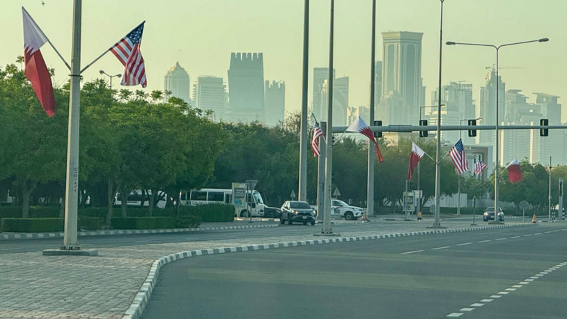 Doha, Trump'ın ziyareti öncesi Katar ve ABD bayraklarıyla donatıldı