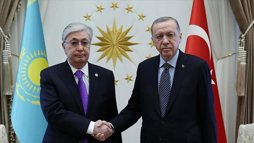 Cumhurbaşkanı Erdoğan, Kazakistanlı mevkidaşı Tokayev ile telefonda görüştü