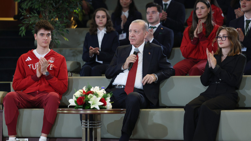 Cumhurbaşkanı Erdoğan, 19 Mayıs dolayısıyla gençlerle buluştu