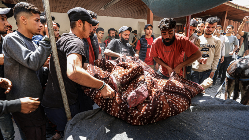 İsrail'in Gazze'ye düzenlediği saldırılarda 33'ü çocuk 50 kişi hayatını kaybetti