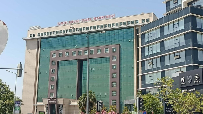 İzmir'de icra müdür yardımcısı ve katibine 'rüşvet'ten tutuklama