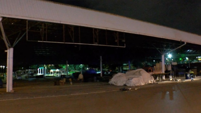 Pazar yerinde tüfekle vuruldu