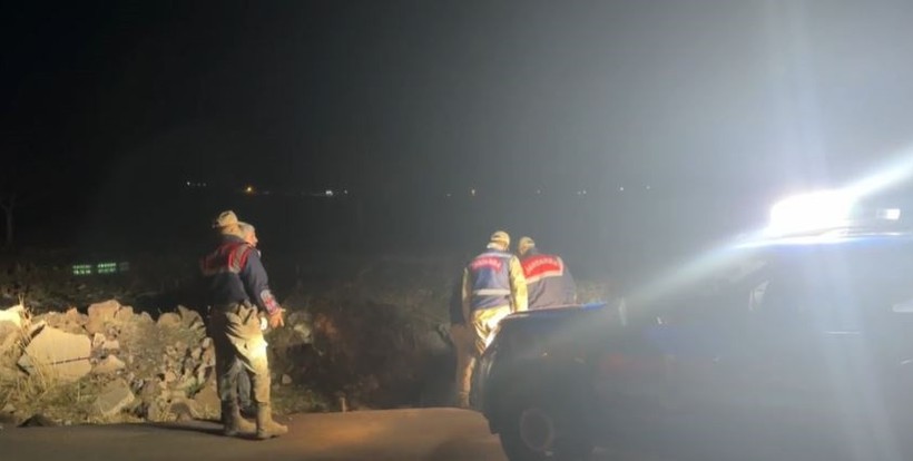 2 çocuk annesi, yol kenarında başından vurulmuş halde yaralı bulundu - Resim : 2