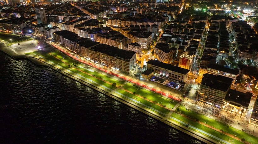 İzmir'in düşman işgalinden kurtuluşunun 102. yıl dönümü kutlandı - Resim: 1