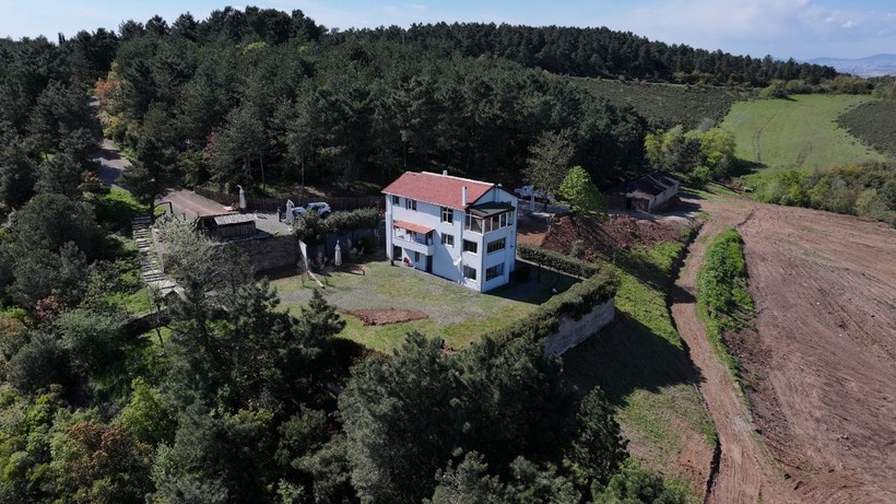 Sosyal medyada olay olmuştu... İşte dağın zirvesindeki yalnız evin merak edilen hikayesi - Resim: 16