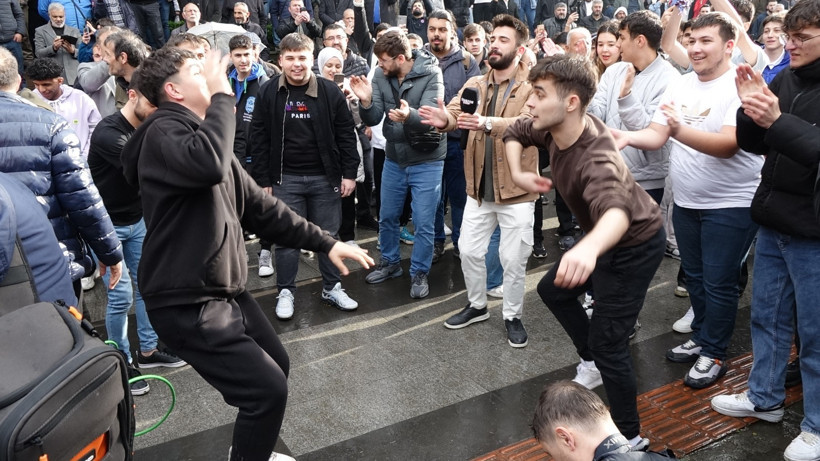 Trabzonspor U19 finalde! Taraftardan coşkulu kutlama - Resim : 3