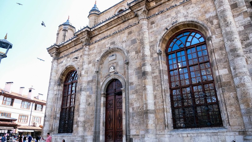 Pencereleri kapısından büyük Aziziye Camii’ne turist ilgisi - Resim: 4