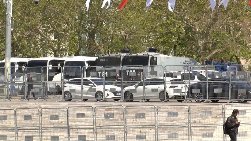 Taksim'de 1 Mayıs hazırlıkları sürüyor - Resim: 3