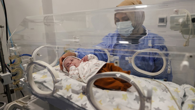 Mersin'de 380 gram doğan "Hira Su" bebek 155 günlük mücadeleyle yaşama tutundu - Resim : 3