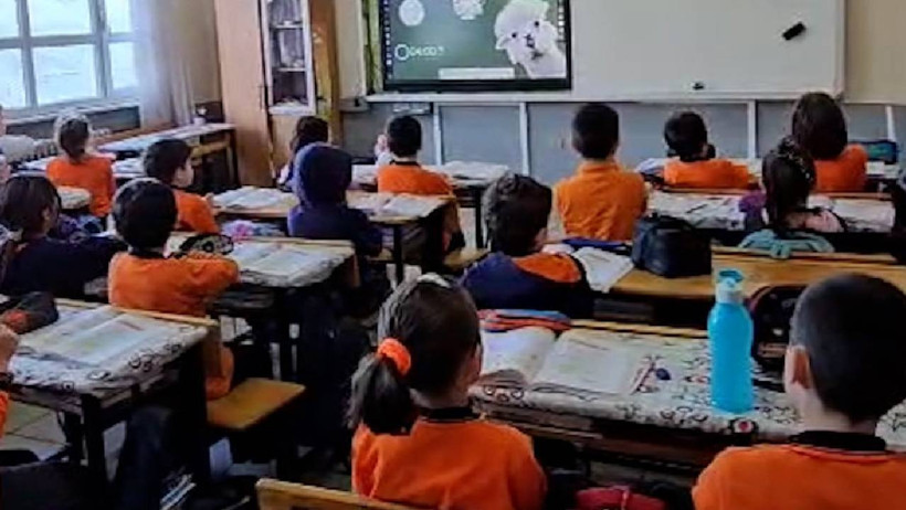 Onur öğretmene Dubai'den 'üstün öğretmen' ödülü - Resim : 1