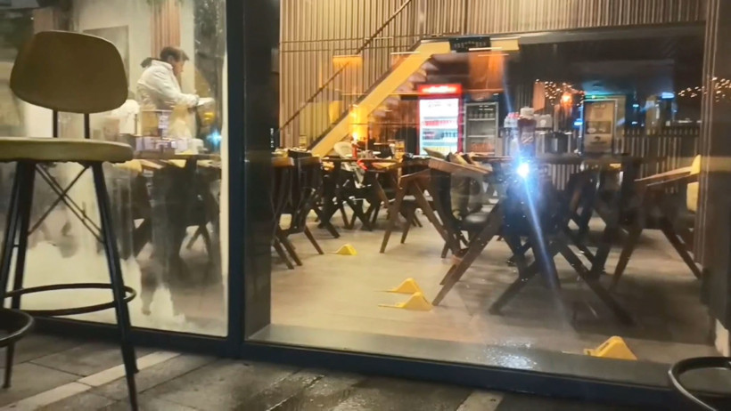 Başakşehir'de restoranda buluşan 2 arkadaşa silahlı saldırı: 1 ölü - Resim : 1