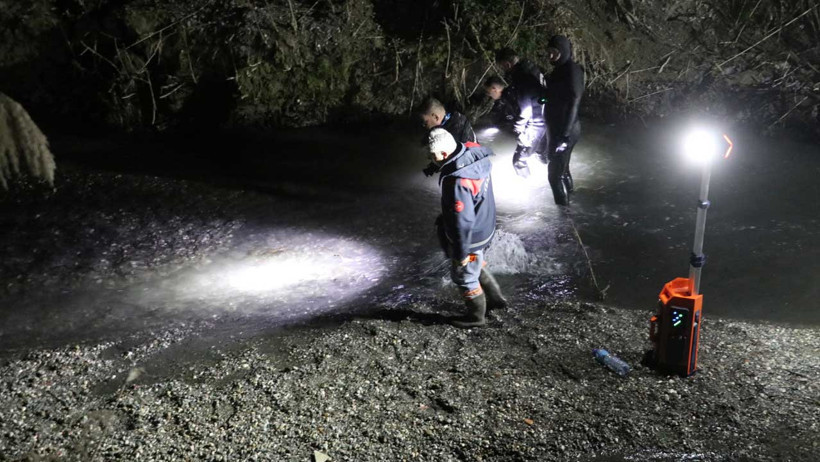 Dereye düştüğü sanılan 4 yaşındaki Nazlı aranıyor... Son görüntüleri ortaya çıktı - Resim : 3