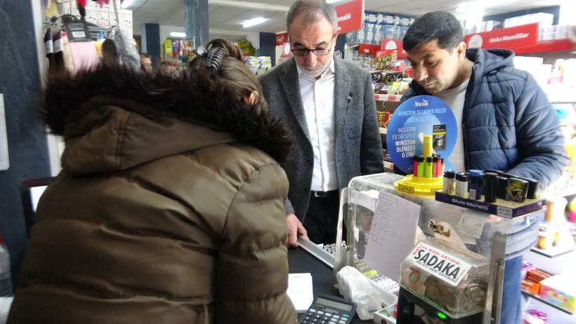 Hayırsever, 15 bakkal ve 2 fırının veresiye defterindeki 270 bin TL'lik borcu ödedi - Resim : 1