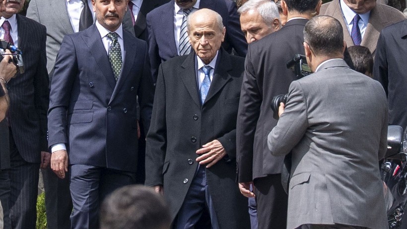 MHP lideri Bahçeli'den Türkeş'in kabrine ziyaret - Resim : 5