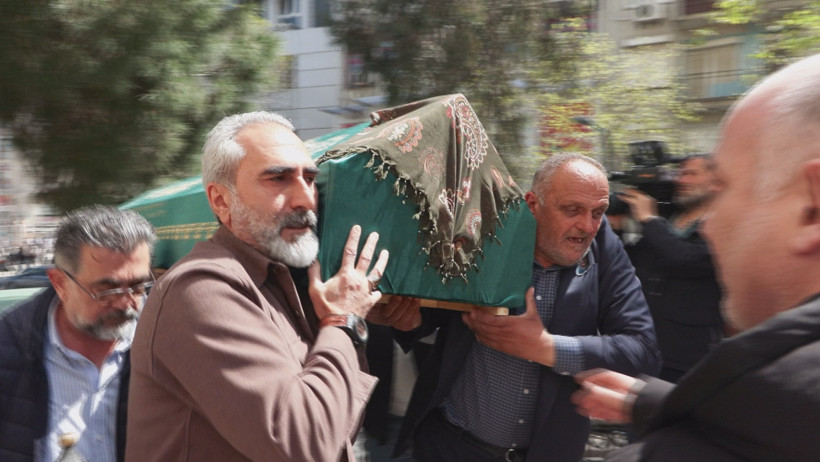 Tarkan'ın annesi Neşe Tevetoğlu son yolculuğuna uğurlandı - Resim : 3