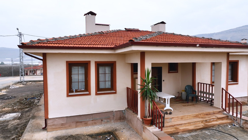 Bakan Kurum: Köy evlerimizi gören hayran kalıyor... Tek katlı, sağlam, konforlu, yöresel mimariyle uyumlu - Resim : 4