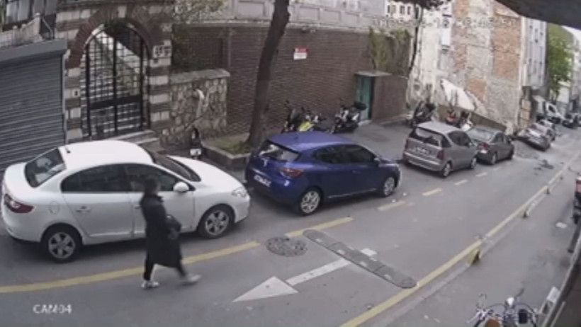 Oyuncu Sevil Akdağ, arkadaşı Elif Kırav'ı 30 yerinden bıçaklayarak öldürdükten sonra bileklerini kesti - Resim : 3