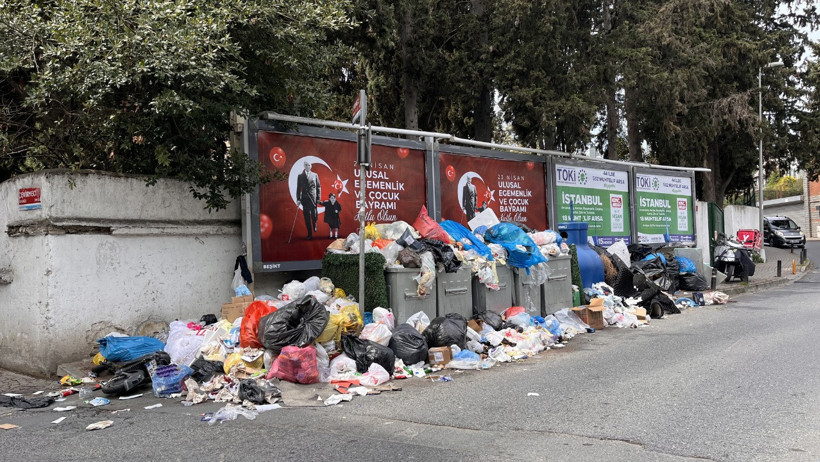 Beşiktaş'ta toplanmayan çöpler vatandaşları ve esnafı rahatsız ediyor - Resim : 1