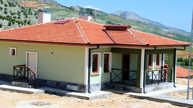 Bakan Kurum, depremin ardından yeniden inşa edilen Adıyaman'ın Zey köyünün görüntülerini paylaştı - Resim : 1